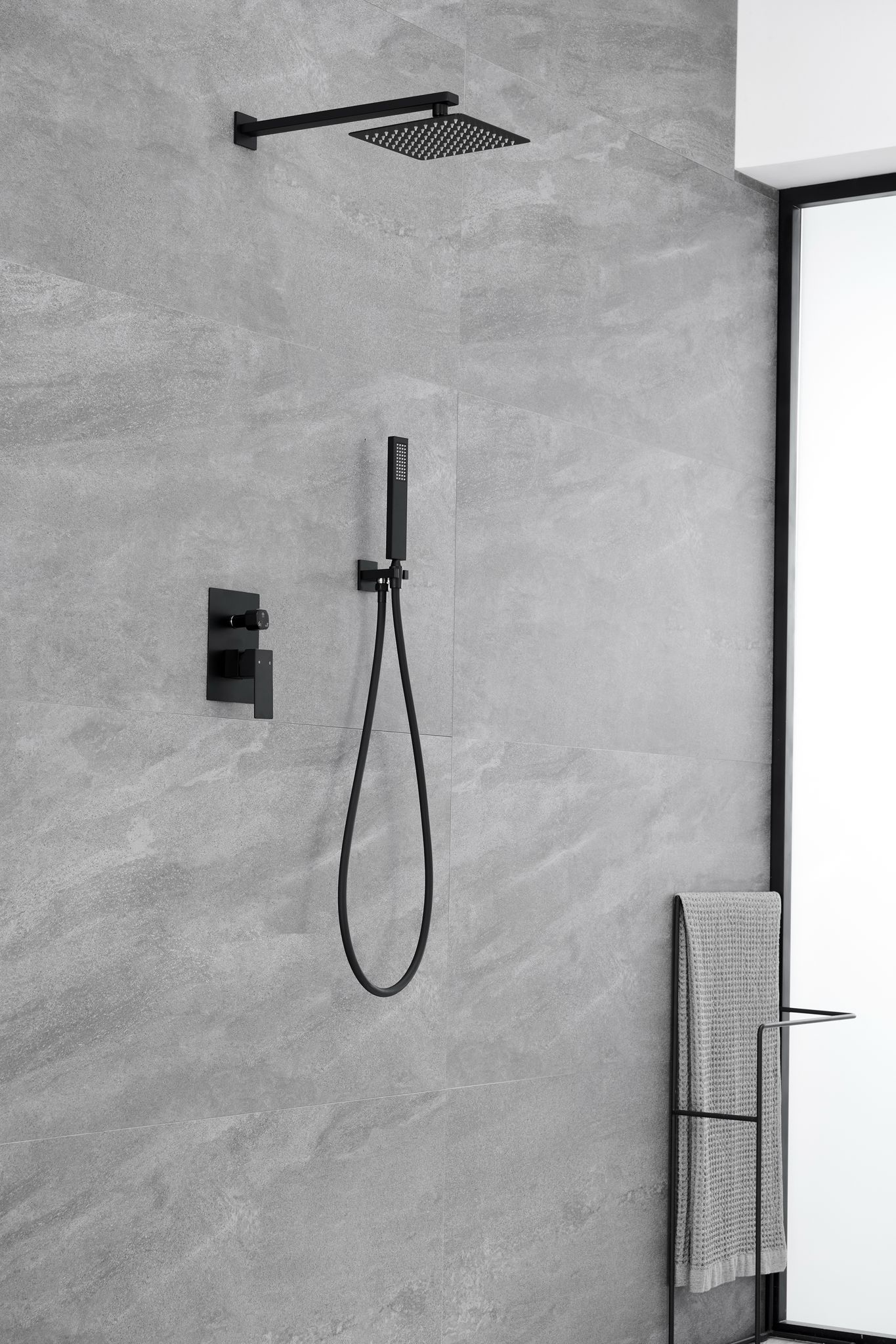 COLONNE DE DOUCHE ENCASTRABLE NOIR MAT