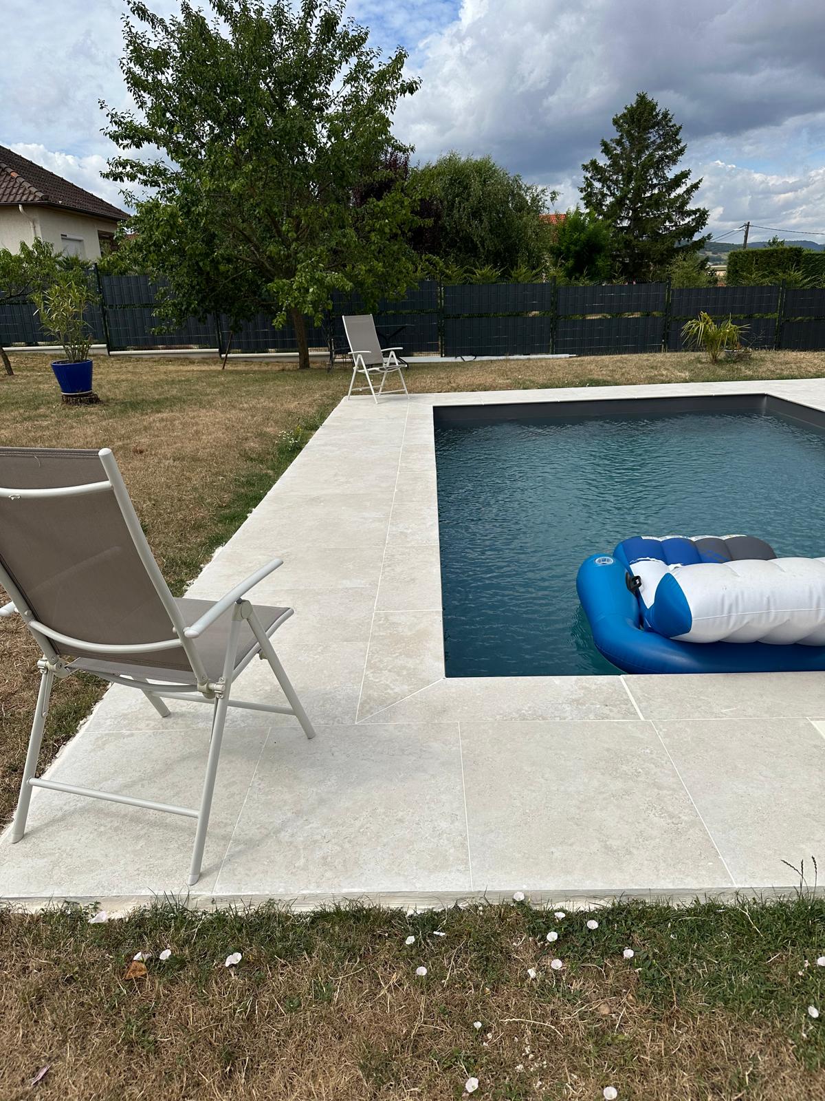 Dalle extérieur imitation travertin en 60x90cm