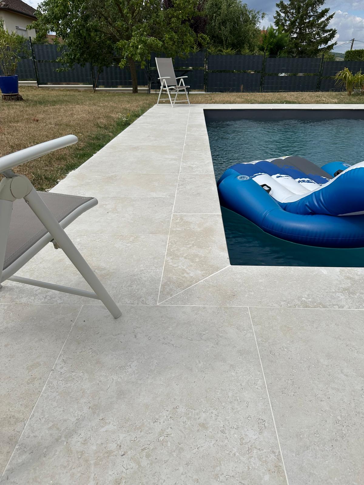 Dalle extérieur imitation travertin en 60x90cm