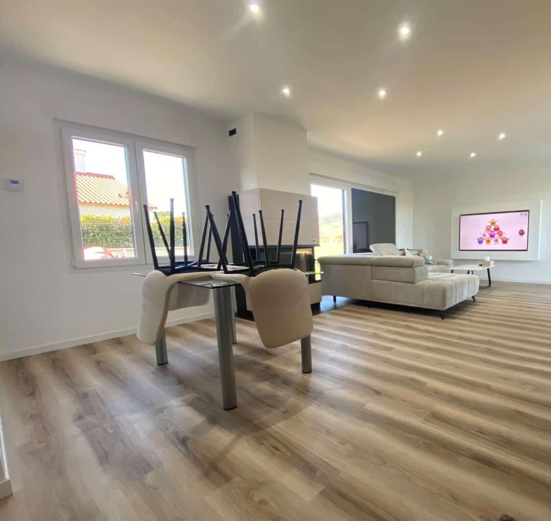 LAME PVC CLIPSABLE BOIS CLAIR NUANCE (5,5mm d'épaisseur) sous-couche intégrée, garantie 20ans