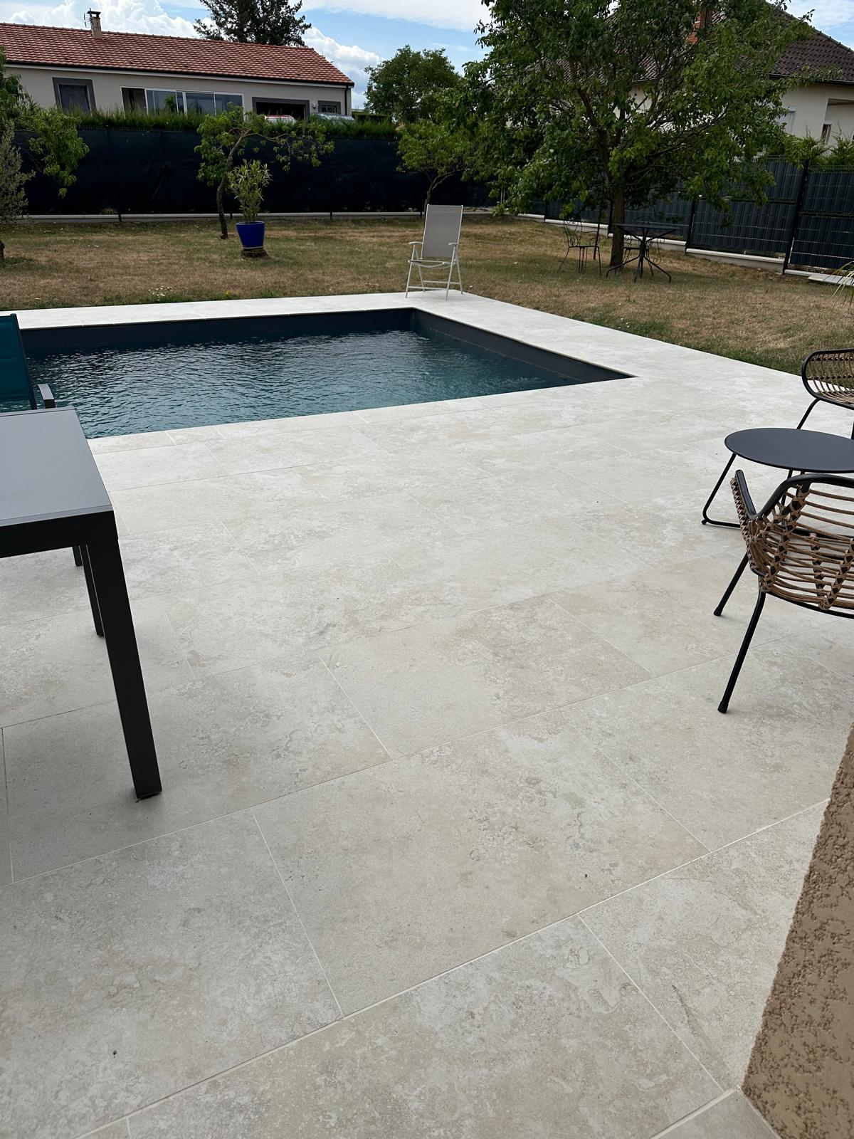 Dalle extérieur imitation travertin en 60x90cm